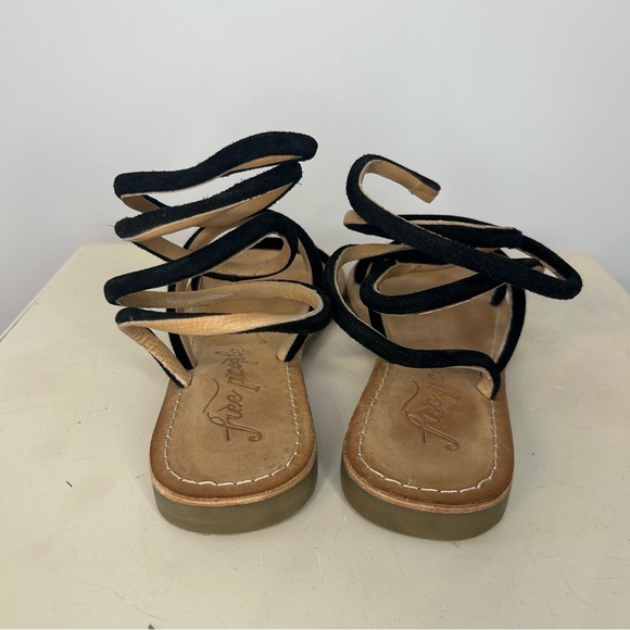 Free People Havana Gladiator Ankle Wrap Suede Sandals in Black, Size 37 (6.5-7) - Picture 7 of 8